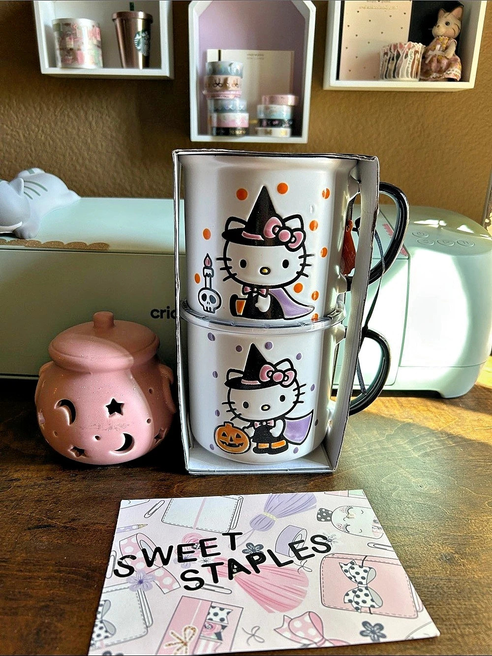 Sanrio Hello Kitty Mug Set White & Black Mug Set New